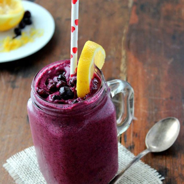 Wild-Blueberry-Lemonade-Smoothies-1